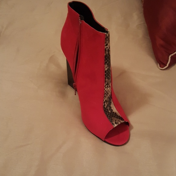 New - Picture 2 of 2